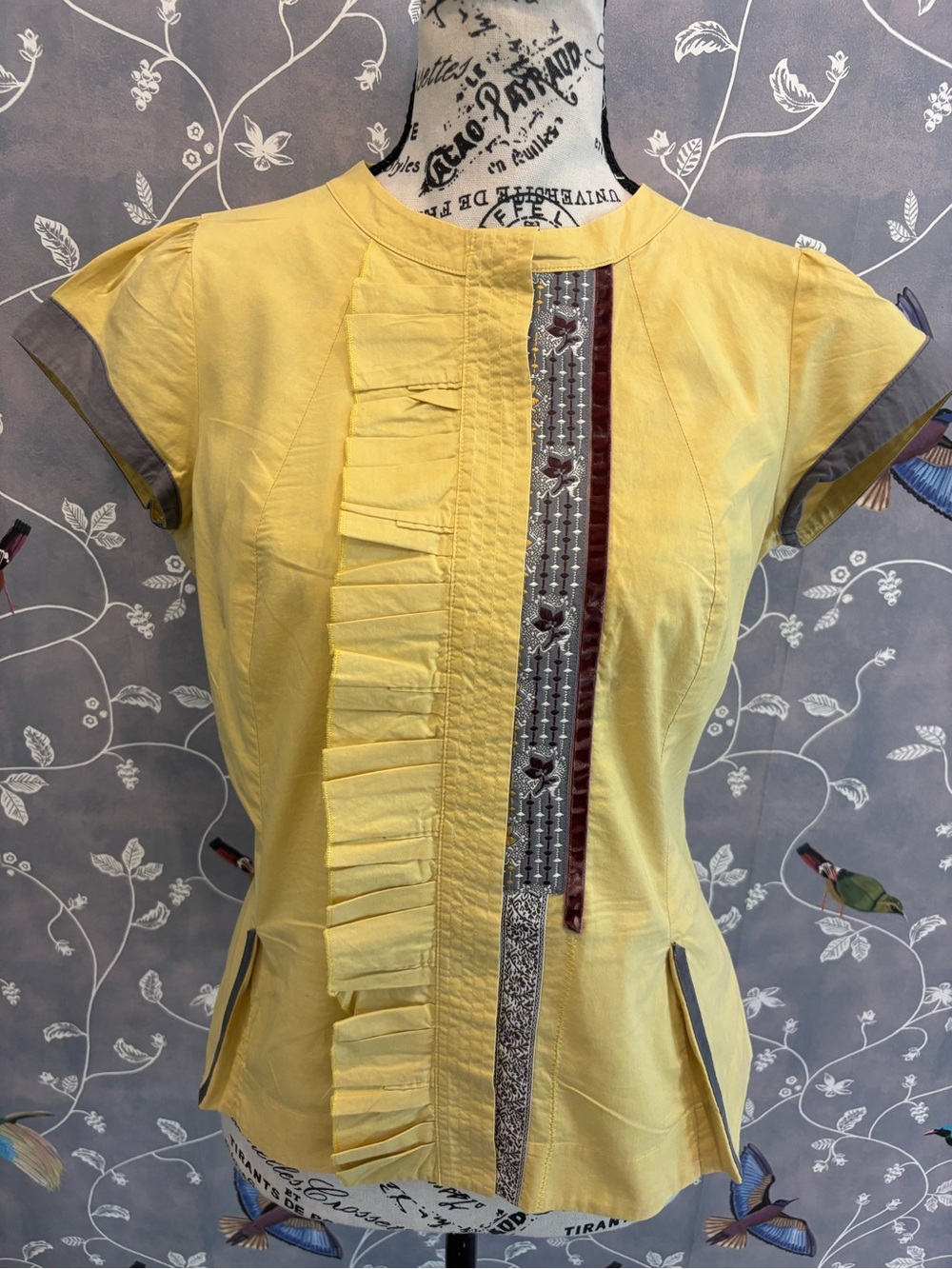 Anthropologie Floreat Yellow Women's Short-Sleeve Ruffled Blouse size 6 - Picture 11 of 13